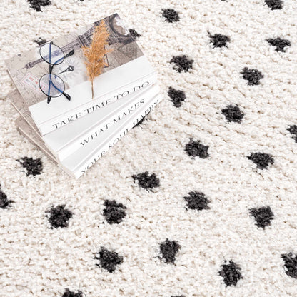 Chaia Dotted Black & White Plush Rug